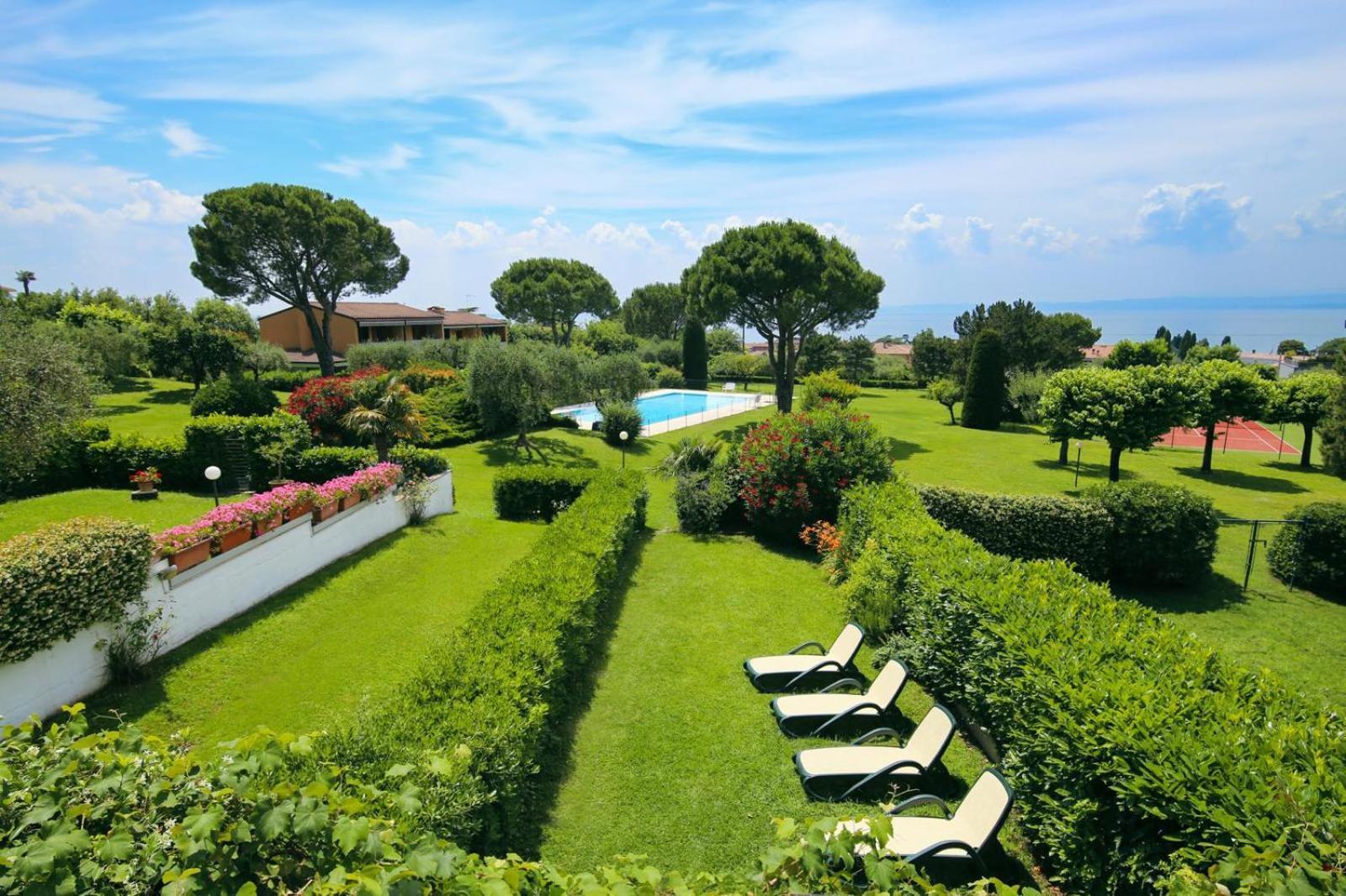 Tennis / Pool / Barbecue Holiday home *